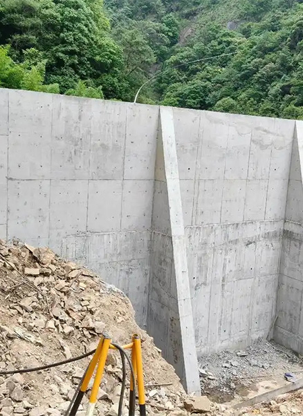 阜阳重力式挡土墙